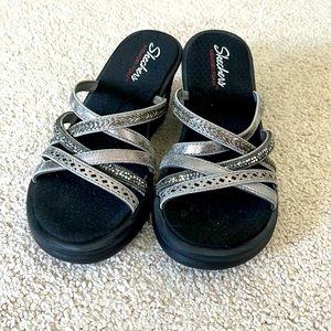 Skechers Women's Rumbler Wave-New Lassie Wedge Sandal, Memory foam.